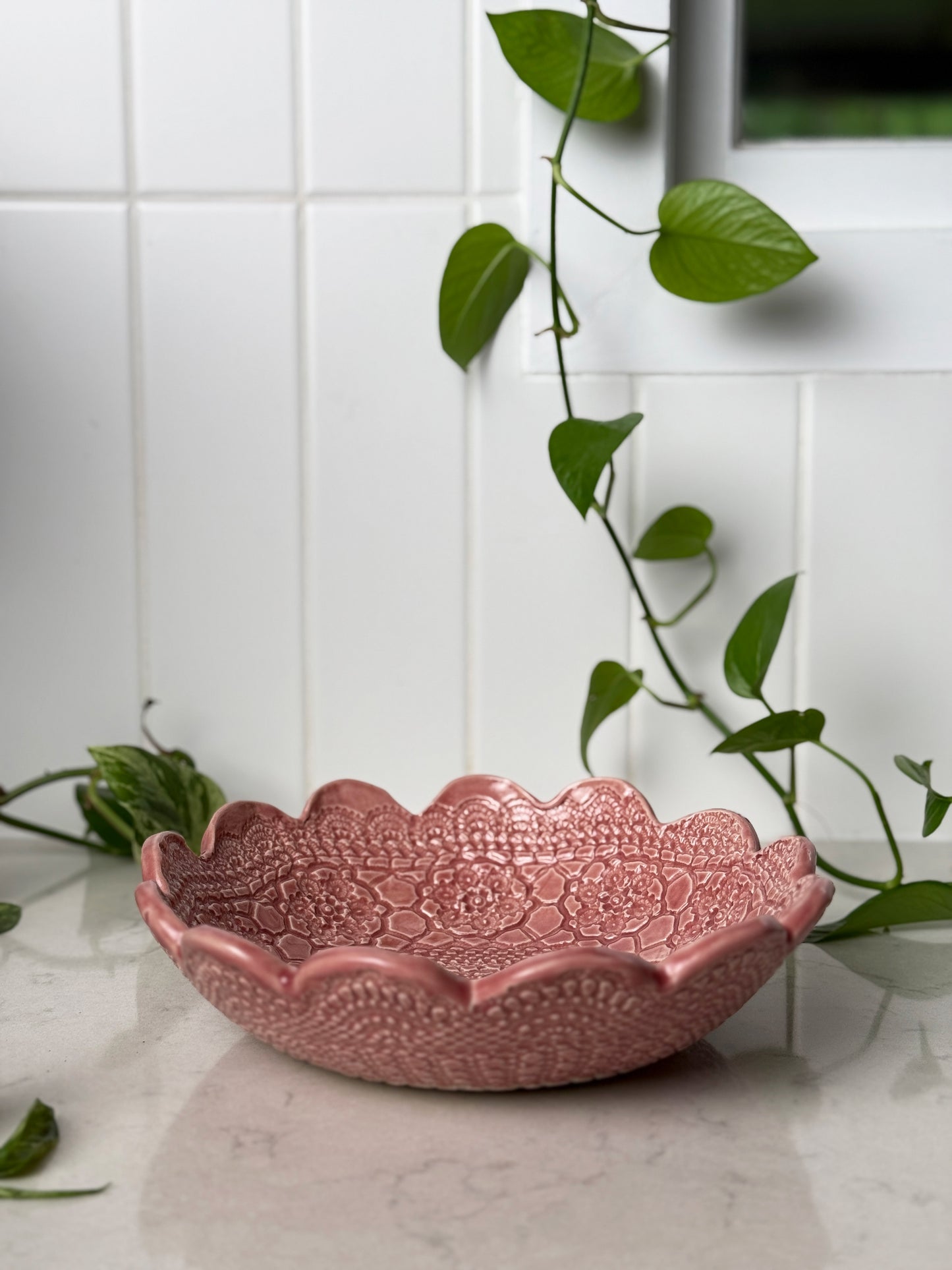 Duas Histórias em Rosa  - Limited Collector Bowl